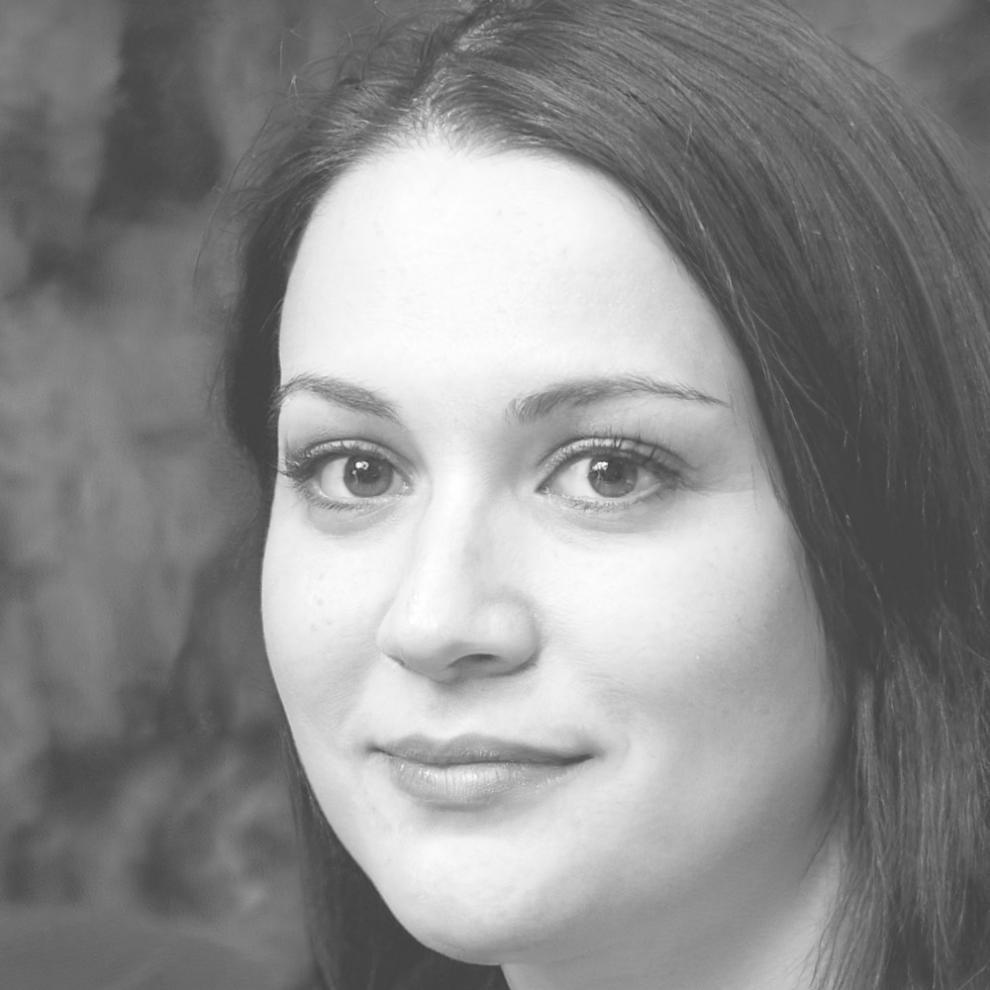 Ioana Dăncescu - consultant financiar